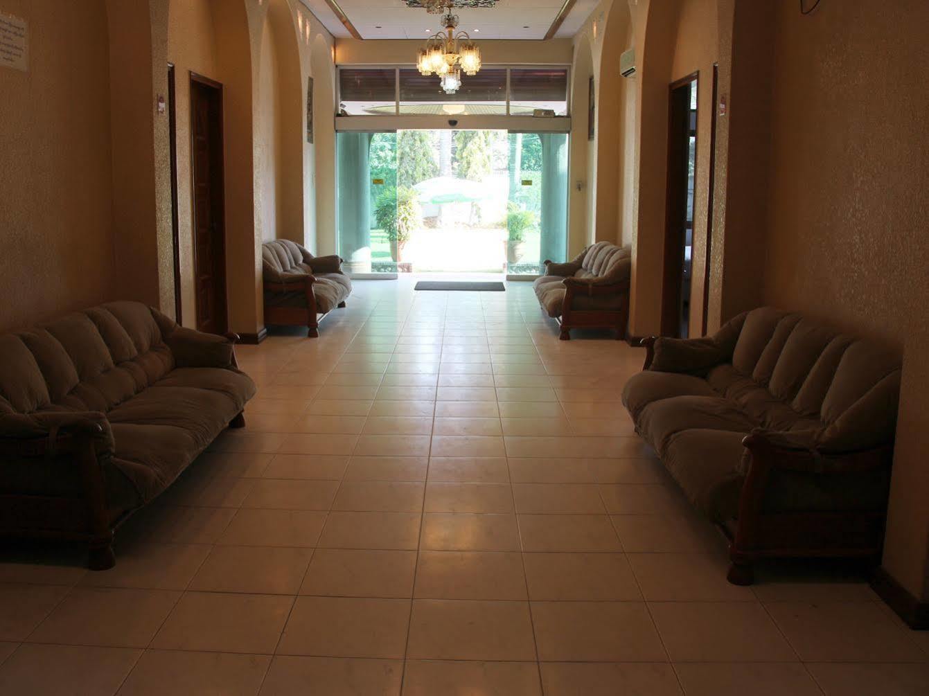 Hotel Windsor Yangon Exterior foto